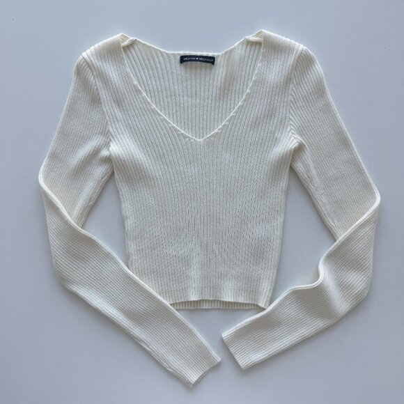 Brandy Melville Cropped Fitted V-Neck Sweater - Picture 1 of 3